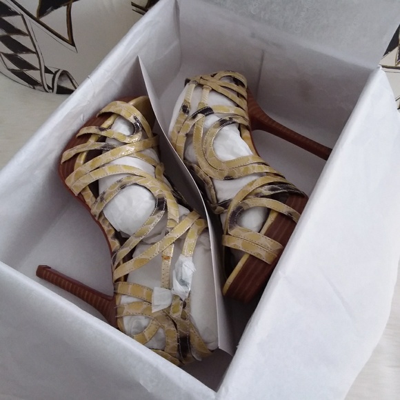 Calvin Klein 'Dylan' Caged Sandals - Picture 8 of 8